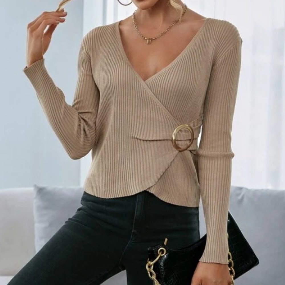 Sweater - Picture 2 of 7
